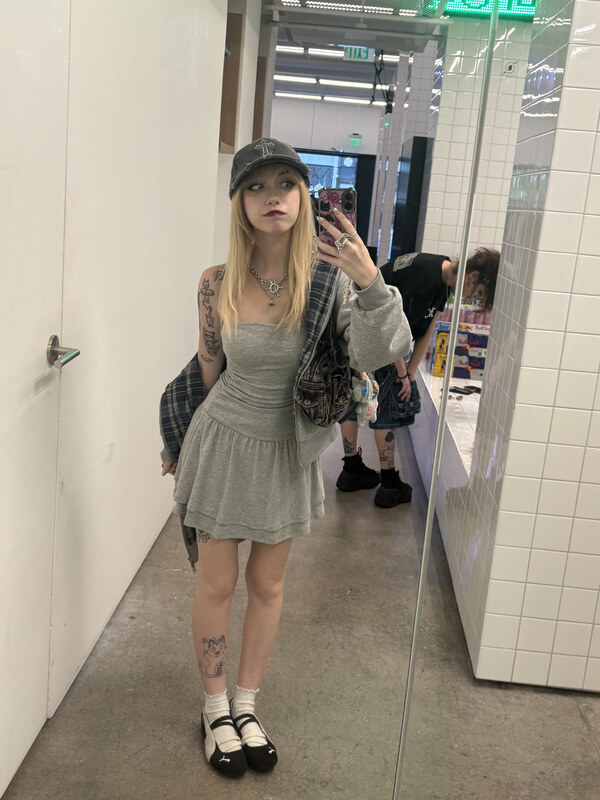 iluvmeww nude photo 9