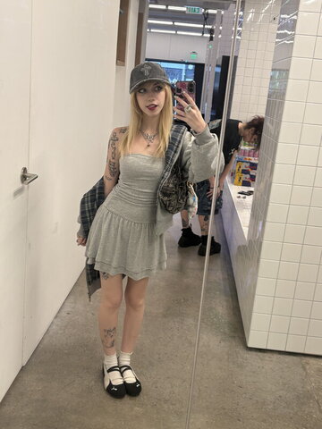 iluvmeww nude photo 3