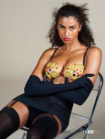 Imaan Hammam nude photo 9