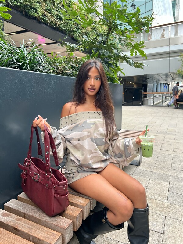 imanimalikaa nude photo 7