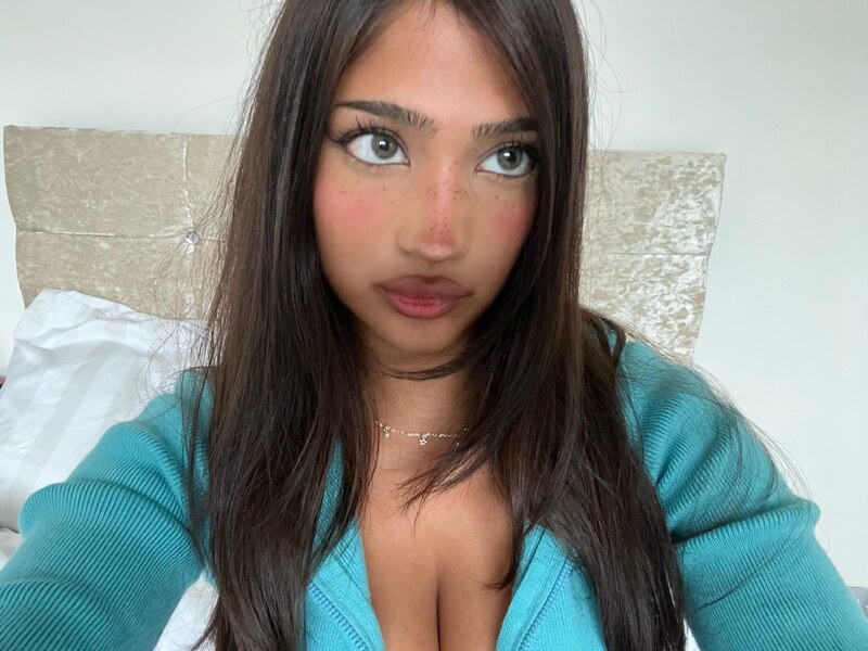imanimalikaa nude photo 12