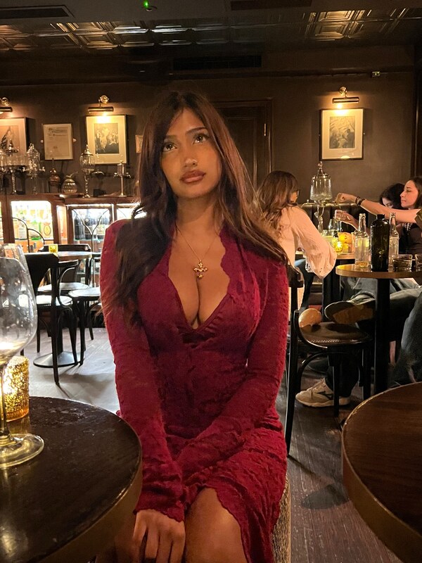 imanimalikaa nude photo 6