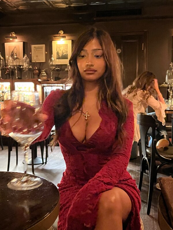 imanimalikaa nude photo 8