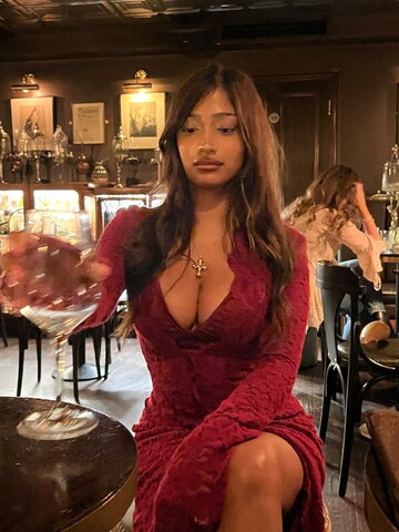 imanimalikaa nude photo 2