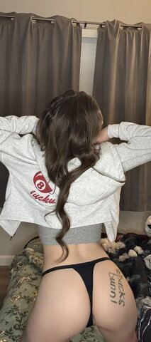 Imbuckhefner nude photo 13