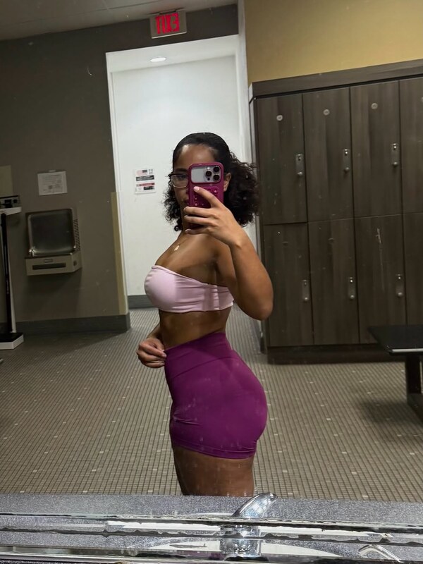 imc4ro nude photo 2