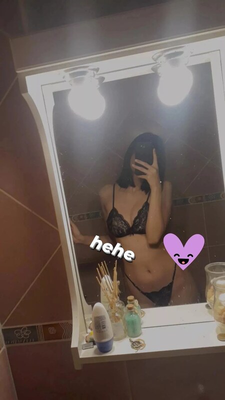 imicaelax nude photo 3