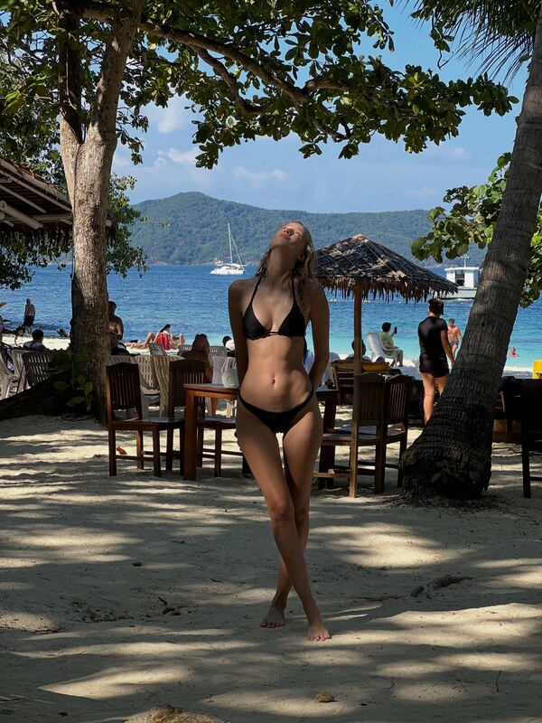Imlovan nude photo 7
