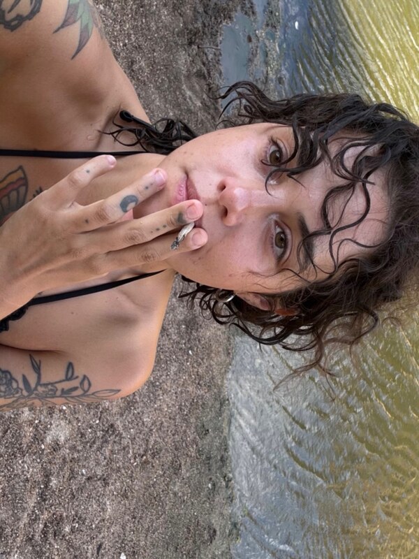 Imponderabile nude photo 3