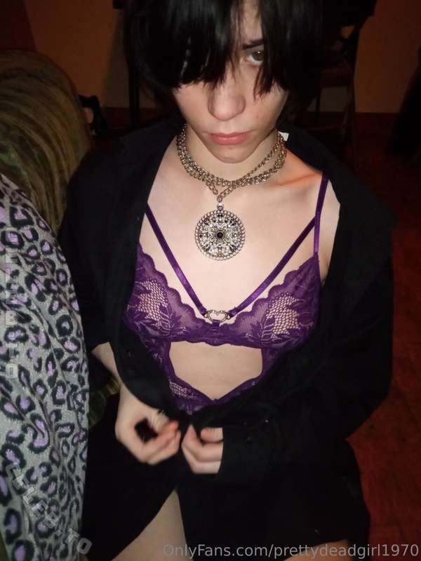 imprettydeadgirl nude photo 1