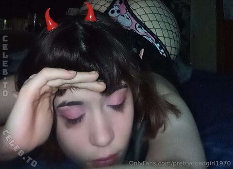 imprettydeadgirl nude photo 3