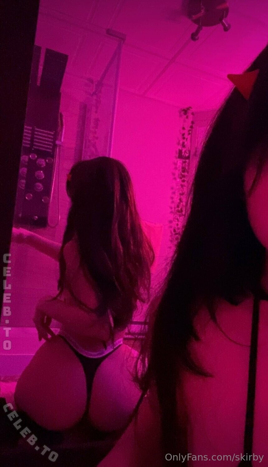 Imskirby nude photo 1