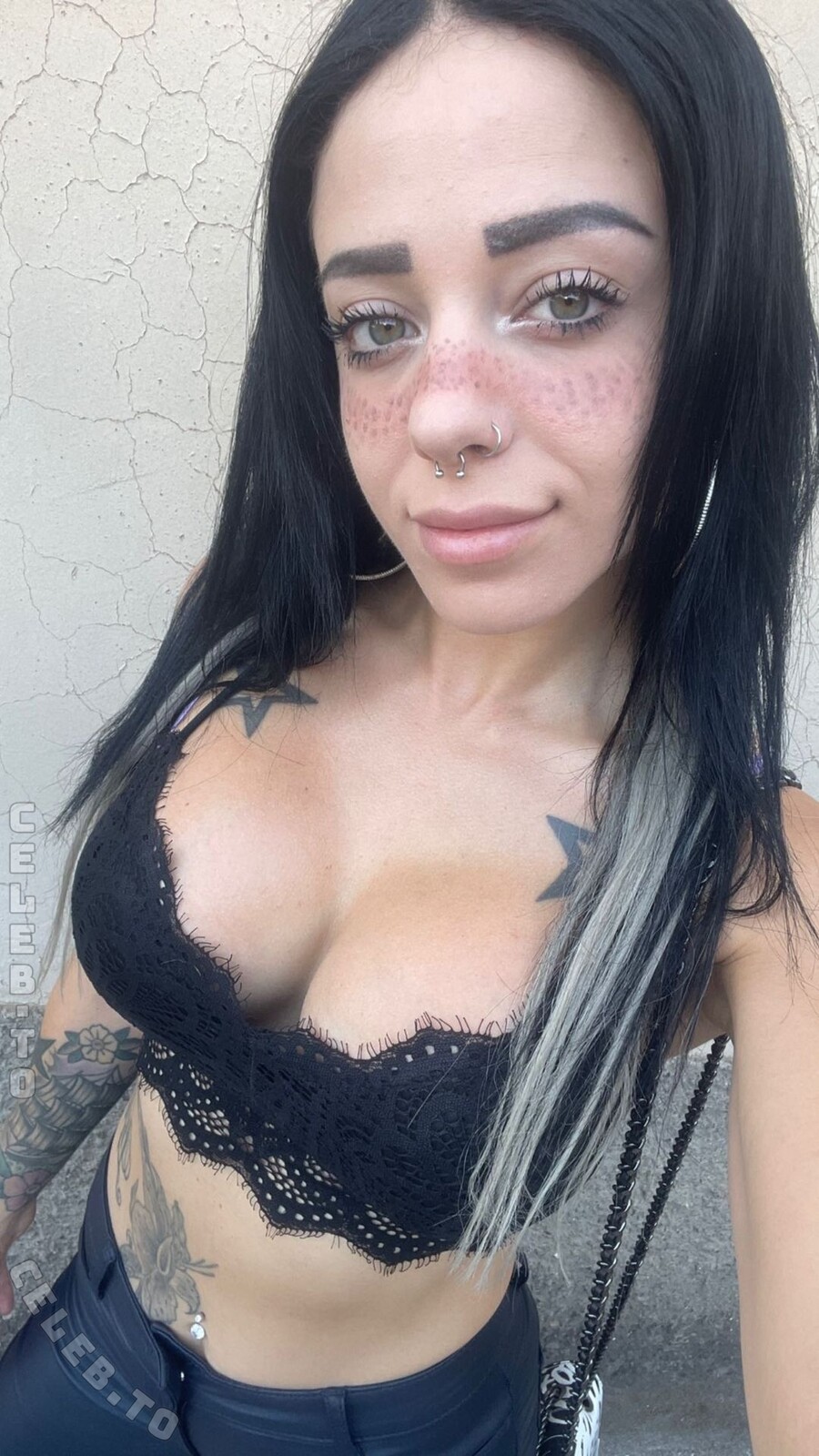 ImViolet nude photo 18