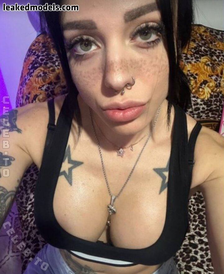 ImViolet nude photo 30