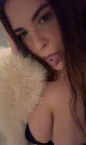 Inajitrust nude photo 11