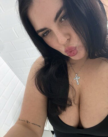 Inajitrust nude photo 5