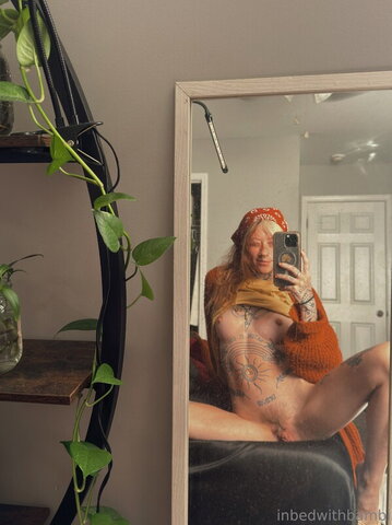 Inbedwithbambi nude photo 17