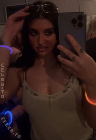 Inci.km nude photo 6