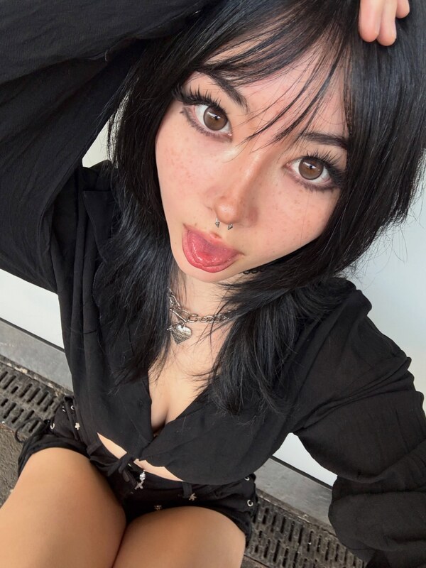 _ind1ka nude photo 1