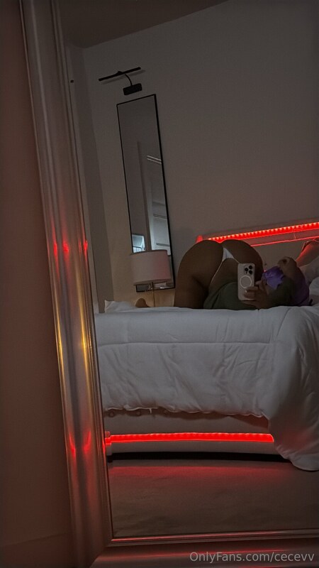Indeasha nude photo 15