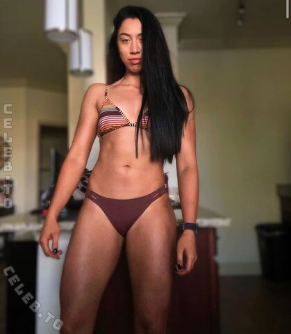 Indi Hartwell nude photo 2