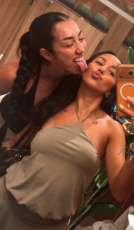 Indi Hartwell nude photo 4