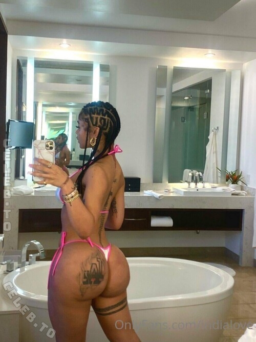 India Love nude photo 2