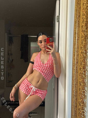 Indiana Massara nude photo 1
