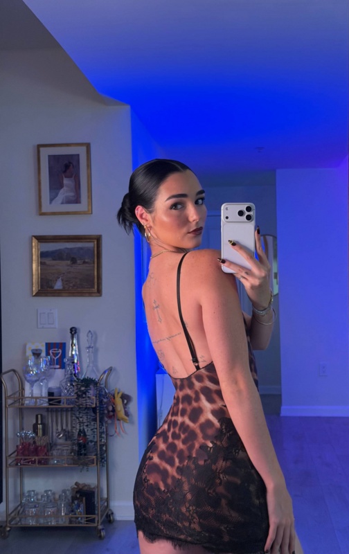 Indiana Massara nude photo 11