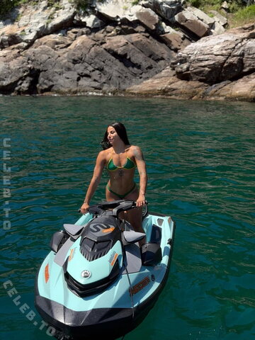 Ingrid de Oliveira nude