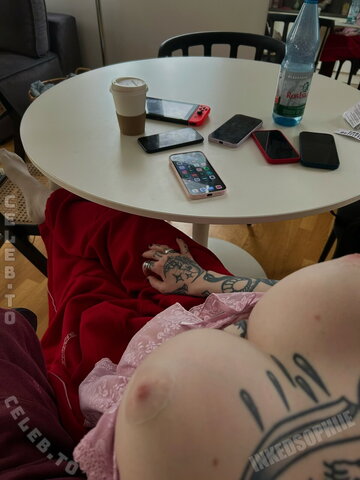 InkedSophiie photo 4