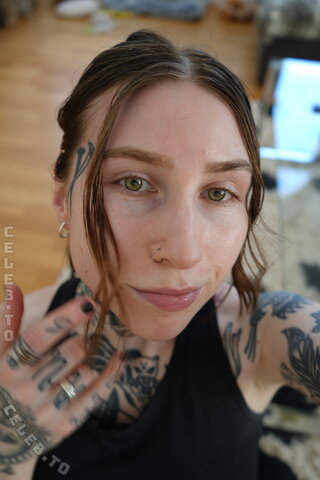 InkedSophiie photo 2