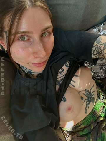 InkedSophiie photo 5