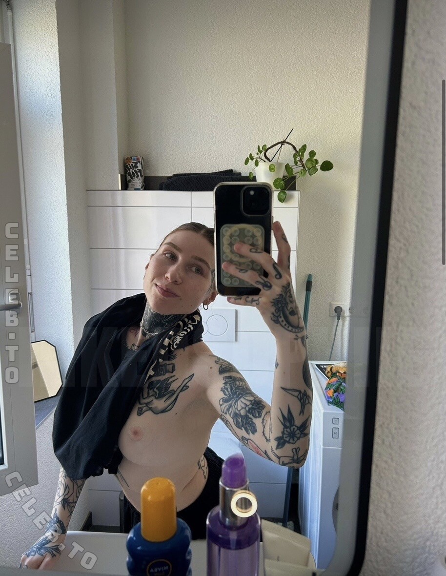 InkedSophiie nude photo 20