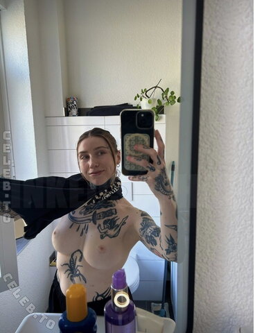 InkedSophiie nude photo 2