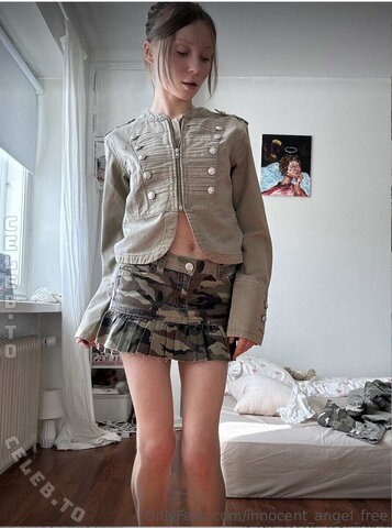 Innocent_angel_ nude photo 4