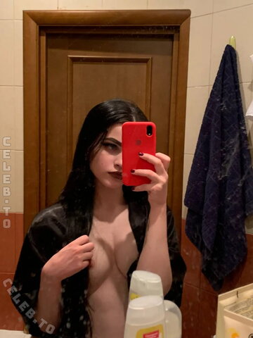 inqueensition nude photo 60