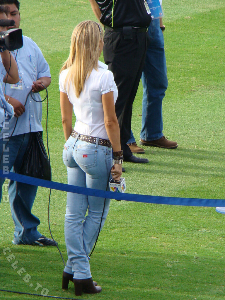 Inés Sainz Gallo nude photo 2