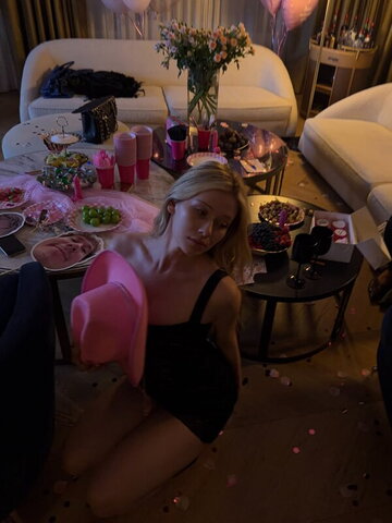 inst_rinna nude photo 2