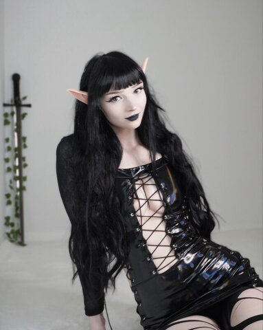 intuitive_elf1 nude photo 1