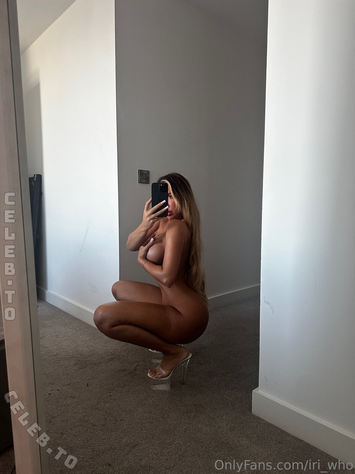 iri who nude photo 7