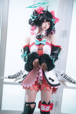 Iri nude photo 19