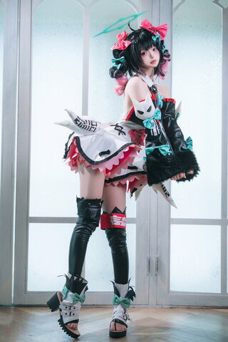 Iri nude photo 17