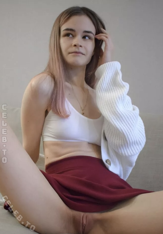 Iriesska nude photo 14