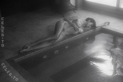 Irina Lozovaya nude photo 33
