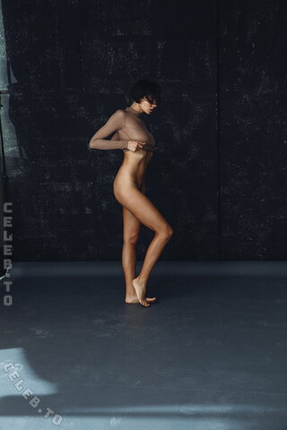 Irina Lozovaya nude photo 114