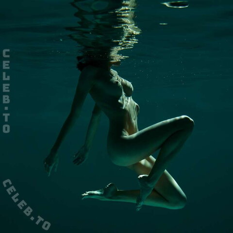 Irina Lozovaya – Under the sea
