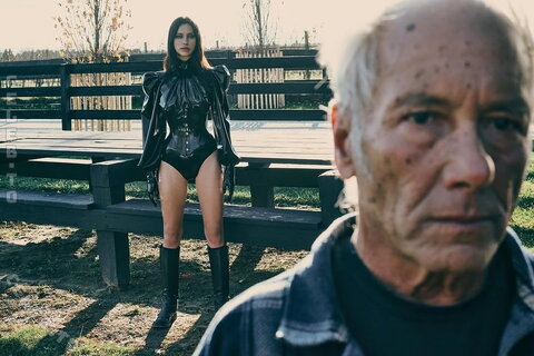 Irina Shayk nude photo 17