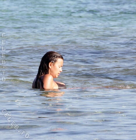 Irina Shayk nude photo 103