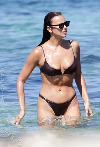 Irina Shayk nude photo 114